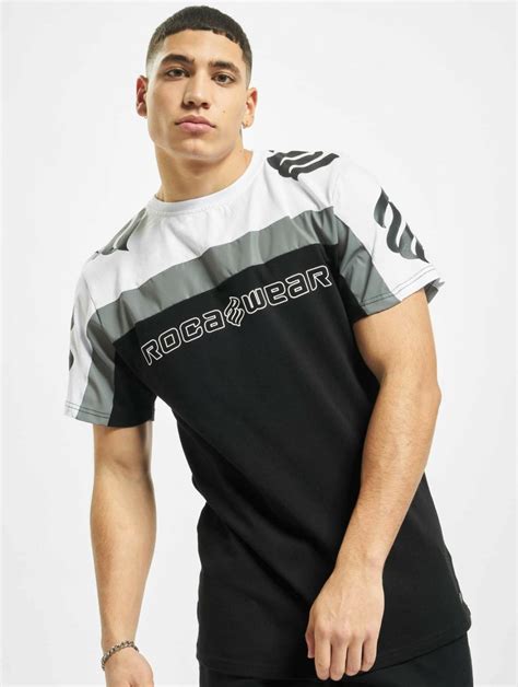 hd logo printed crew neck <strong>t</strong>-<strong>shirt</strong> by <strong>Rocawear</strong>. . Rocawear t shirt
